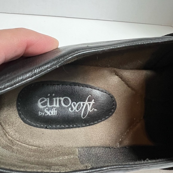 EuroSoft Vernelle black loafers, size 9M - Picture 5 of 7